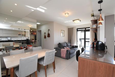 Apartamento à venda com 69m², 2 quartos e 1 vagaSala e Cozinha