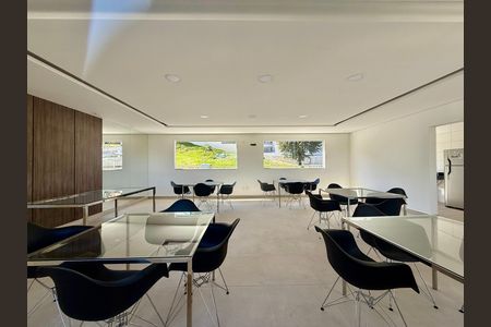 Apartamento para alugar com 48m², 2 quartos e 1 vaga Apartamento para alugar com 48m², 2 quartos e 1 vagaÁrea comum - Salão de festas