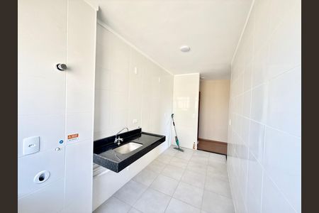 Apartamento para alugar com 48m², 2 quartos e 1 vaga Apartamento para alugar com 48m², 2 quartos e 1 vagaCozinha e Área de Serviço
