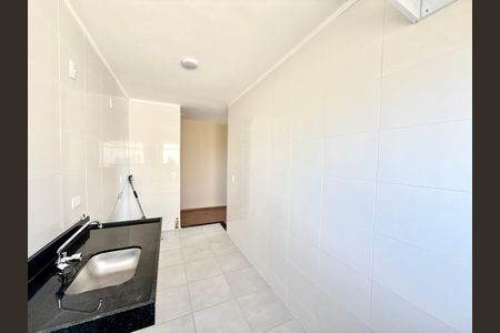 Apartamento para alugar com 48m², 2 quartos e 1 vaga Apartamento para alugar com 48m², 2 quartos e 1 vagaCozinha e Área de Serviço