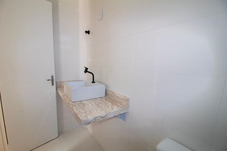 Apartamento à venda com 52m², 2 quartos e 1 vaga Apartamento à venda com 52m², 2 quartos e 1 vagaBanheiro Social