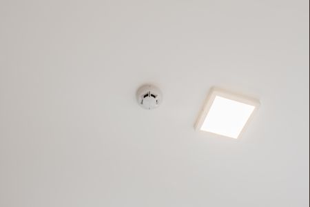 Studio para alugar com 26m², 1 quarto e sem vaga Studio para alugar com 26m², 1 quarto e sem vagaStudio - Detector de fumaça