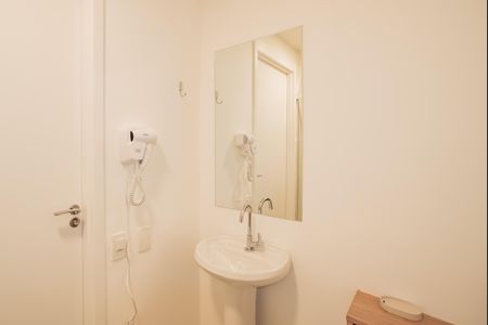 Studio para alugar com 26m², 1 quarto e sem vaga Studio para alugar com 26m², 1 quarto e sem vagaBanheiro