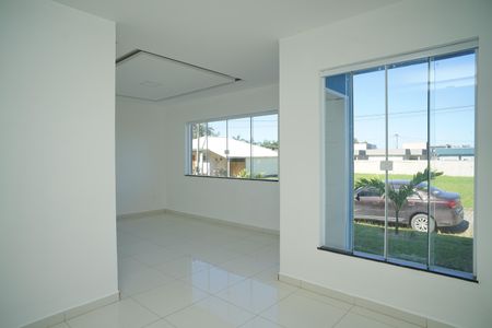 Casa de condomínio para alugar com 100m², 3 quartos e 2 vagas Casa de condomínio para alugar com 100m², 3 quartos e 2 vagasSala