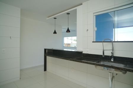 Casa de condomínio para alugar com 100m², 3 quartos e 2 vagas Casa de condomínio para alugar com 100m², 3 quartos e 2 vagasCozinha