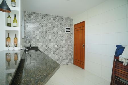 Casa de condomínio para alugar com 100m², 3 quartos e 2 vagas Casa de condomínio para alugar com 100m², 3 quartos e 2 vagasCozinha