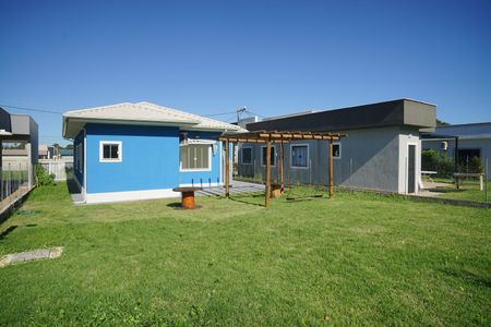 Quintal de casa de condomínio para alugar com 3 quartos, 100m² em Pindobas, Maricá