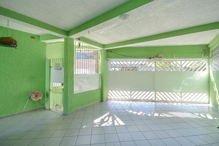 Casa à venda com 150m², 3 quartos e 2 vagas Casa à venda com 150m², 3 quartos e 2 vagasGaragem