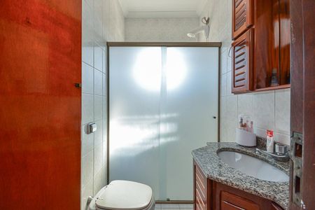 Casa à venda com 150m², 3 quartos e 2 vagas Casa à venda com 150m², 3 quartos e 2 vagasBanheiro 2