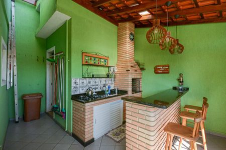 Casa à venda com 150m², 3 quartos e 2 vagas Casa à venda com 150m², 3 quartos e 2 vagasChurrasqueira