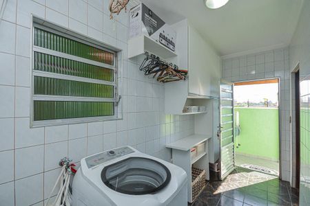 Casa à venda com 150m², 3 quartos e 2 vagas Casa à venda com 150m², 3 quartos e 2 vagasÁrea de Serviço