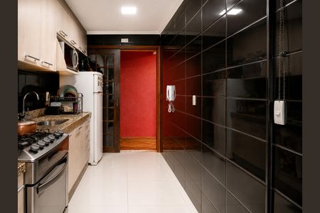 Cozinha de apartamento à venda com 2 quartos, 57m² em Vila Bela Vista (Zona Norte), São Paulo