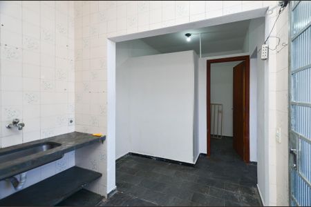 Cozinha de casa para alugar com 1 quarto, 50m² em Nova Vista, Belo Horizonte