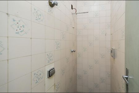 Banheiro de casa para alugar com 1 quarto, 50m² em Nova Vista, Belo Horizonte