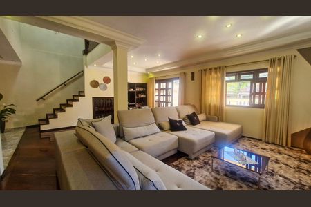 Sala de casa para alugar com 4 quartos, 500m² em Jardim Ubirajara (zona Sul), São Paulo