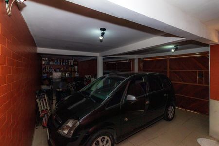 Garagem de casa à venda com 6 quartos, 500m² em Jardim Ubirajara (zona Sul), São Paulo