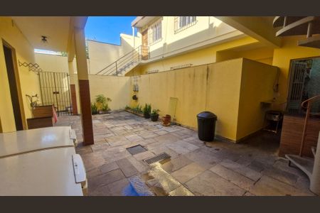 Casa para alugar com 500m², 4 quartos e 3 vagas Casa para alugar com 500m², 4 quartos e 3 vagasÁrea comum