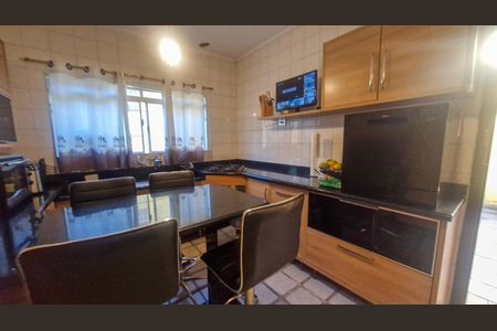Casa para alugar com 4 quartos, 500m² em Jardim Ubirajara (zona Sul), São Paulo