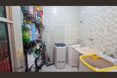 Área de serviço de casa para alugar com 4 quartos, 500m² em Jardim Ubirajara (zona Sul), São Paulo