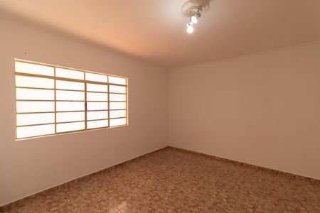 Casa para alugar com 90m², 2 quartos e 3 vagas Casa para alugar com 90m², 2 quartos e 3 vagasQuarto 1