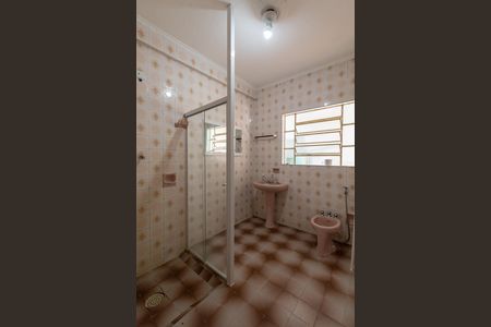 Casa para alugar com 90m², 2 quartos e 3 vagas Casa para alugar com 90m², 2 quartos e 3 vagasBanheiro