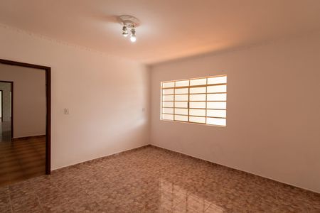 Casa para alugar com 90m², 2 quartos e 3 vagas Casa para alugar com 90m², 2 quartos e 3 vagasQuarto 1