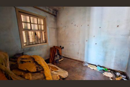 Casa à venda com 3 quartos, 250m² em Jardim Tupa, São Paulo