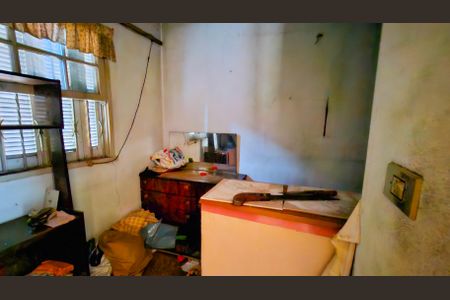 Casa à venda com 3 quartos, 250m² em Jardim Tupa, São Paulo