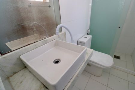Banheiro de apartamento para alugar com 3 quartos, 100m² em Costa Azul, Salvador