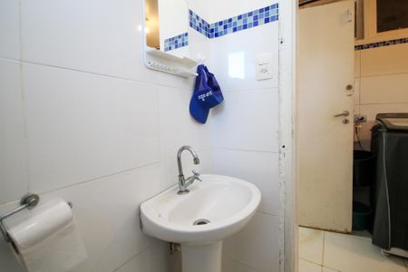 Casa para alugar com 245m², 4 quartos e 8 vagasBanheiro de Serviço