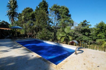 Casa para alugar com 245m², 4 quartos e 8 vagasPiscina