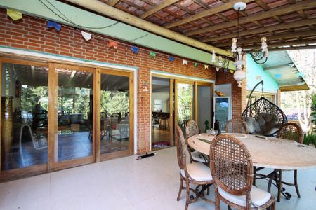 Casa para alugar com 245m², 4 quartos e 8 vagasVaranda Salas