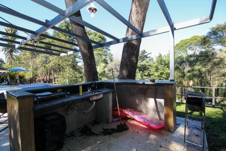 Casa para alugar com 245m², 4 quartos e 8 vagasBar Piscina