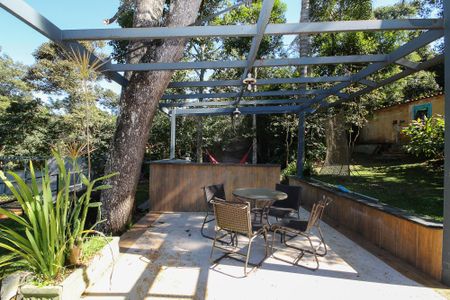 Casa para alugar com 245m², 4 quartos e 8 vagasBar Piscina