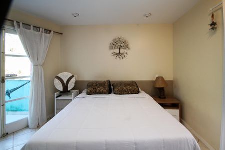 Casa para alugar com 245m², 4 quartos e 8 vagasSuíte