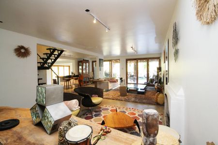 Sala de Lareira de casa para alugar com 4 quartos, 245m² em Capuava, Embu das Artes