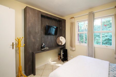 Casa para alugar com 245m², 4 quartos e 8 vagasQuarto 2