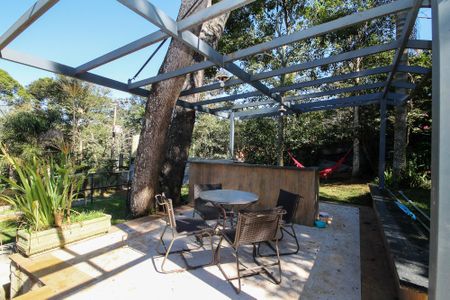 Casa para alugar com 245m², 4 quartos e 8 vagasBar Piscina