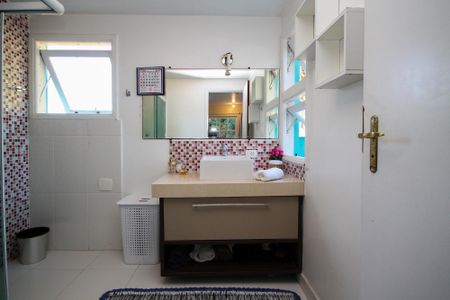 Casa para alugar com 245m², 4 quartos e 8 vagasBanheiro Suíte