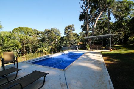 Casa para alugar com 245m², 4 quartos e 8 vagasPiscina