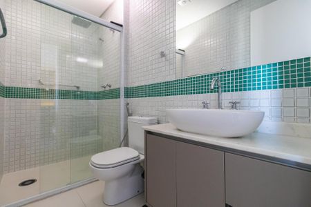 Banheiro de apartamento para alugar com 1 quarto, 50m² em Melville Empresarial Ii, Barueri
