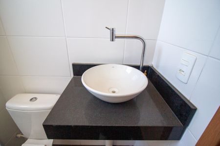 Apartamento para alugar com 50m², 2 quartos e 1 vaga Apartamento para alugar com 50m², 2 quartos e 1 vagaBanheiro