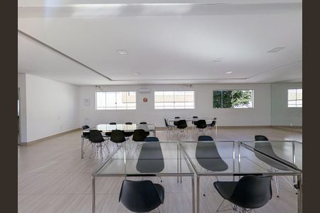 Apartamento para alugar com 50m², 2 quartos e 1 vaga Apartamento para alugar com 50m², 2 quartos e 1 vagaÁrea comum - Salão de festas