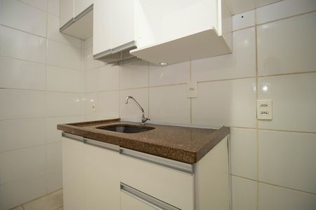 Cozinha e Área de Serviço de apartamento para alugar com 2 quartos, 45m² em Paranoa, Brasília