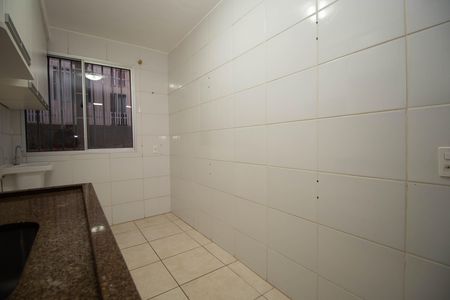 Apartamento para alugar com 45m², 2 quartos e sem vaga Apartamento para alugar com 45m², 2 quartos e sem vagaCozinha e Área de Serviço
