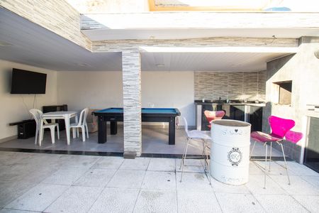 Casa à venda com 200m², 4 quartos e 2 vagas Casa à venda com 200m², 4 quartos e 2 vagasChurrasqueira