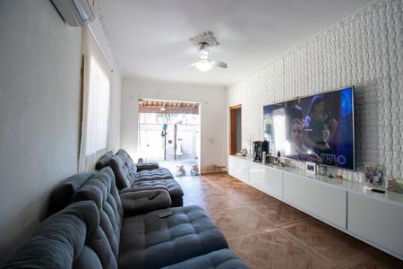 Sala de casa à venda com 4 quartos, 200m² em Vicente de Carvalho, Rio de Janeiro