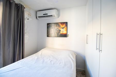 Casa à venda com 200m², 4 quartos e 2 vagas Casa à venda com 200m², 4 quartos e 2 vagasQuarto 2