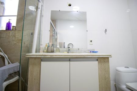 Casa à venda com 200m², 4 quartos e 2 vagas Casa à venda com 200m², 4 quartos e 2 vagasBanheiro da Suíte 2