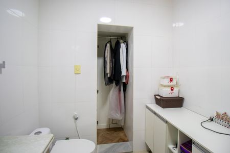 Casa à venda com 200m², 4 quartos e 2 vagas Casa à venda com 200m², 4 quartos e 2 vagasBanheiro da Suíte 2